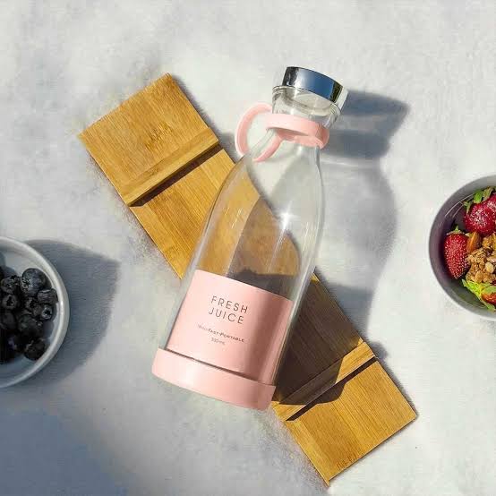 FreshBlend™ Portable Mini Blender – 350ml | USB Rechargeable Personal Blender